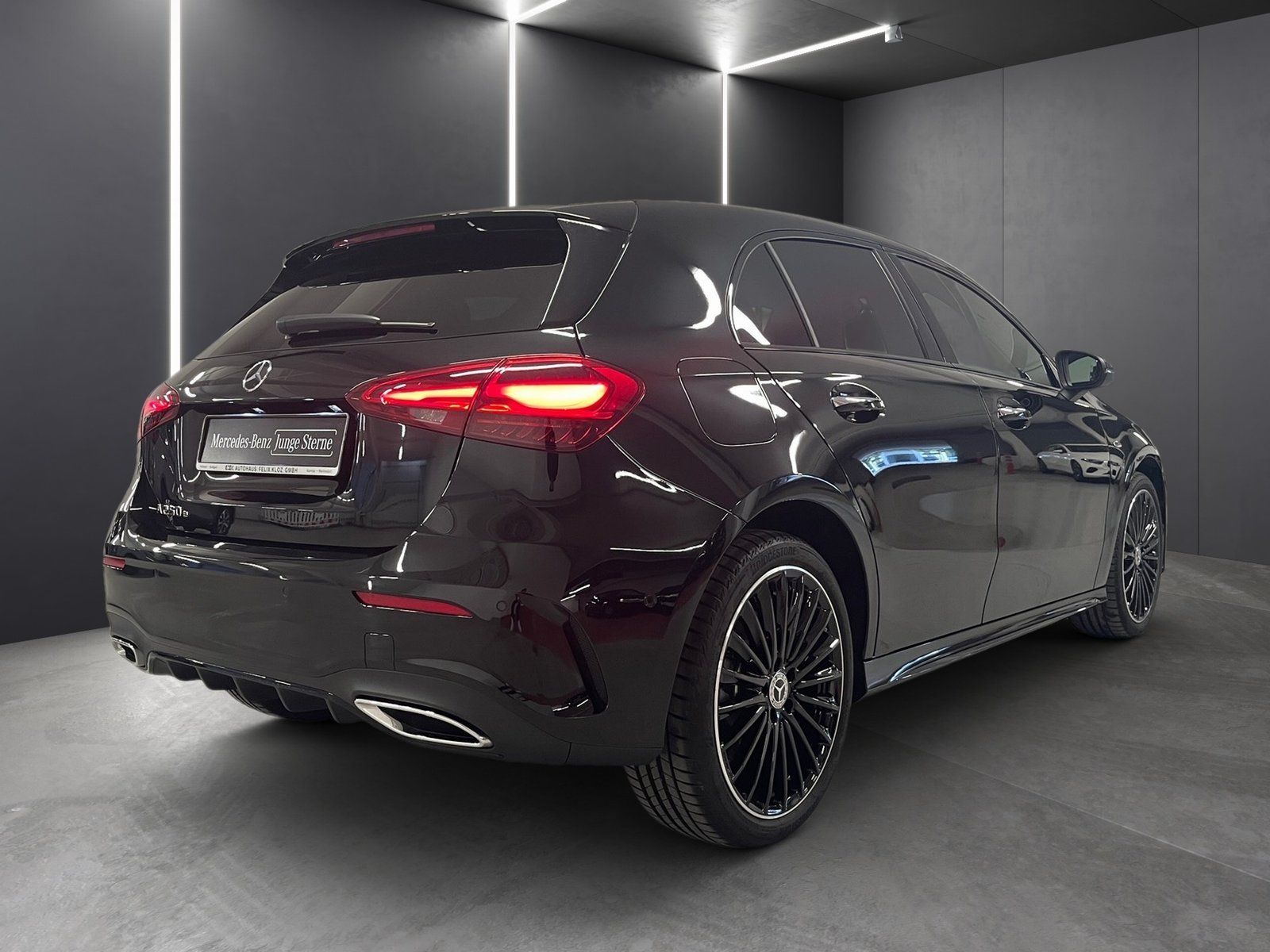 Fahrzeugabbildung Mercedes-Benz A 250 e AMG Plus*Pano*HUD*Distro*Burm*22kW*Night