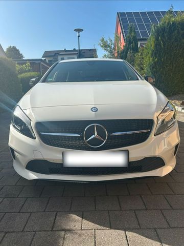 MERCEDES-BENZ Mercedes A 160 Automatik Night Paket