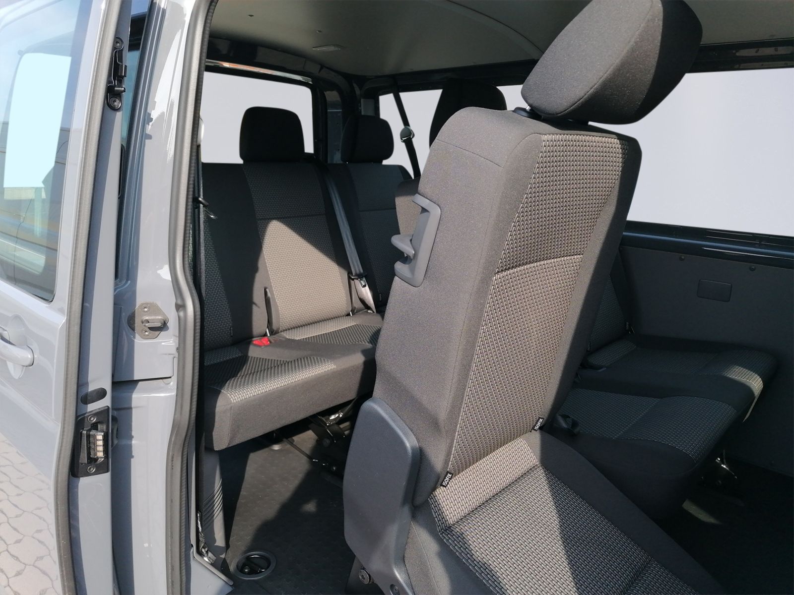 T6.1 Kombi 2.0 TDI DSG LED+NAVI+ACC+PDC+