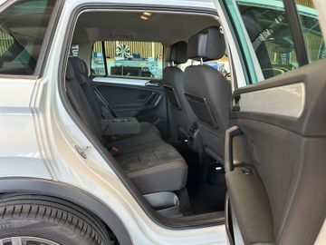 Volkswagen Tiguan *R-Line*Spurhalte*ACC*LED*AHK*Massage*