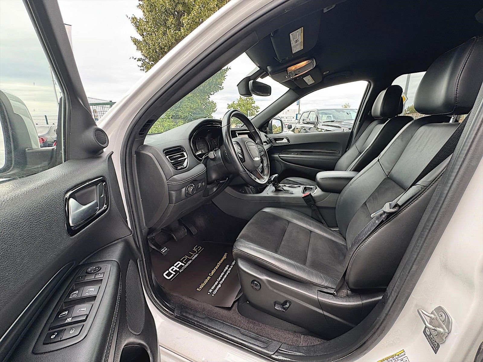 Fahrzeugabbildung Dodge Durango 5.7 V8 SRT 4x4 Night Modell 22 LED - 19%