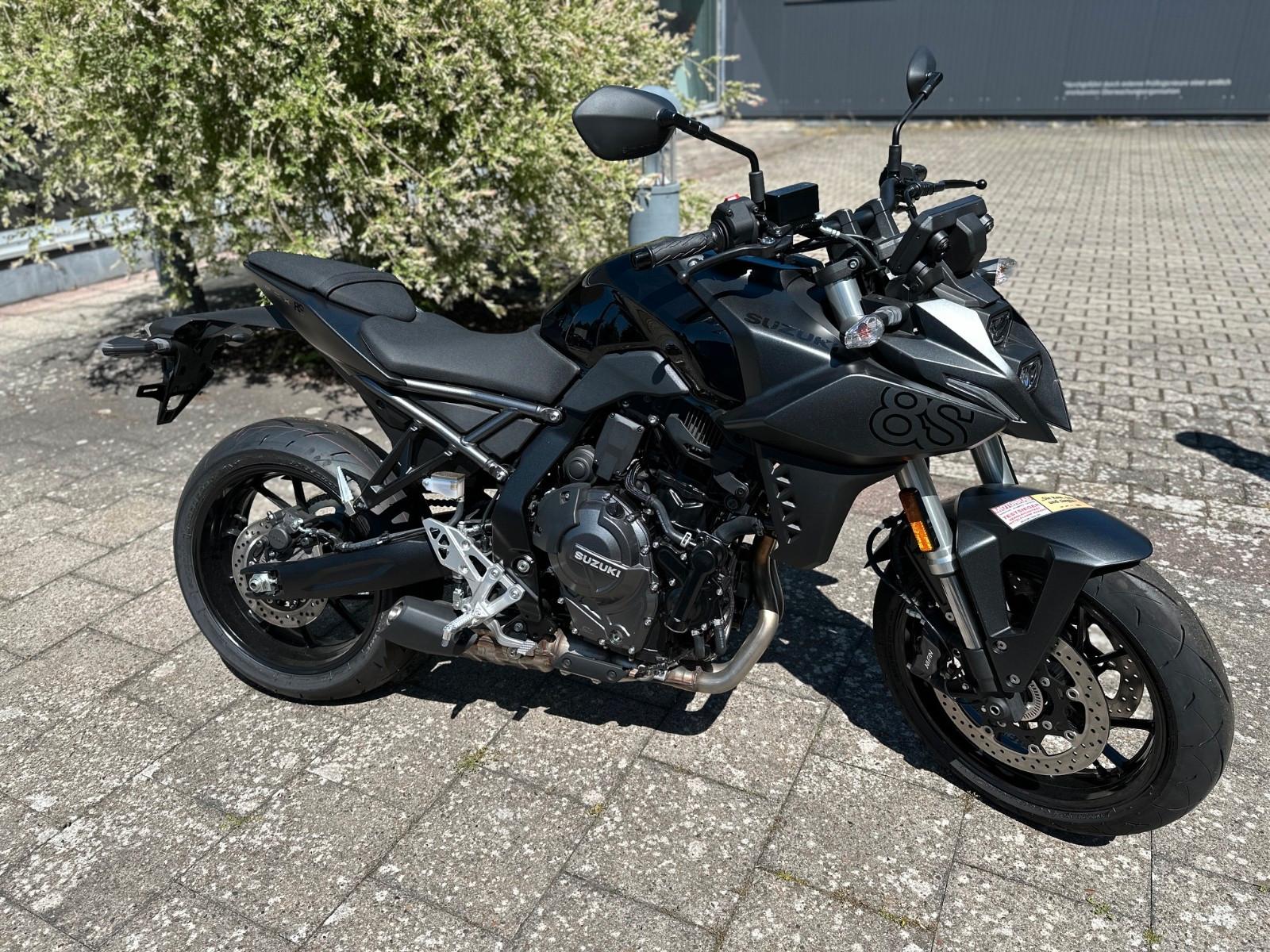 Suzuki GSX 8 S