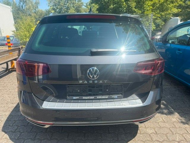 Fahrzeugabbildung Volkswagen Passat Variant Elegance LED AHK LEDER