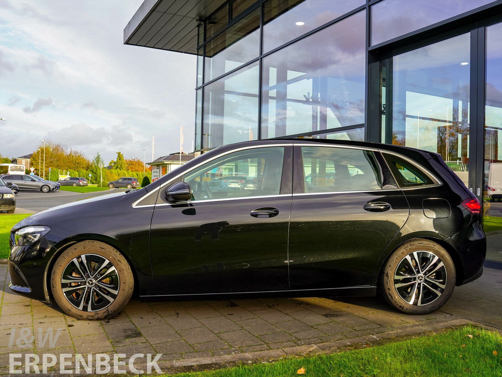 Fahrzeugabbildung Mercedes-Benz B 200 Progressive AHK Distronic Kamera El.Heckkl