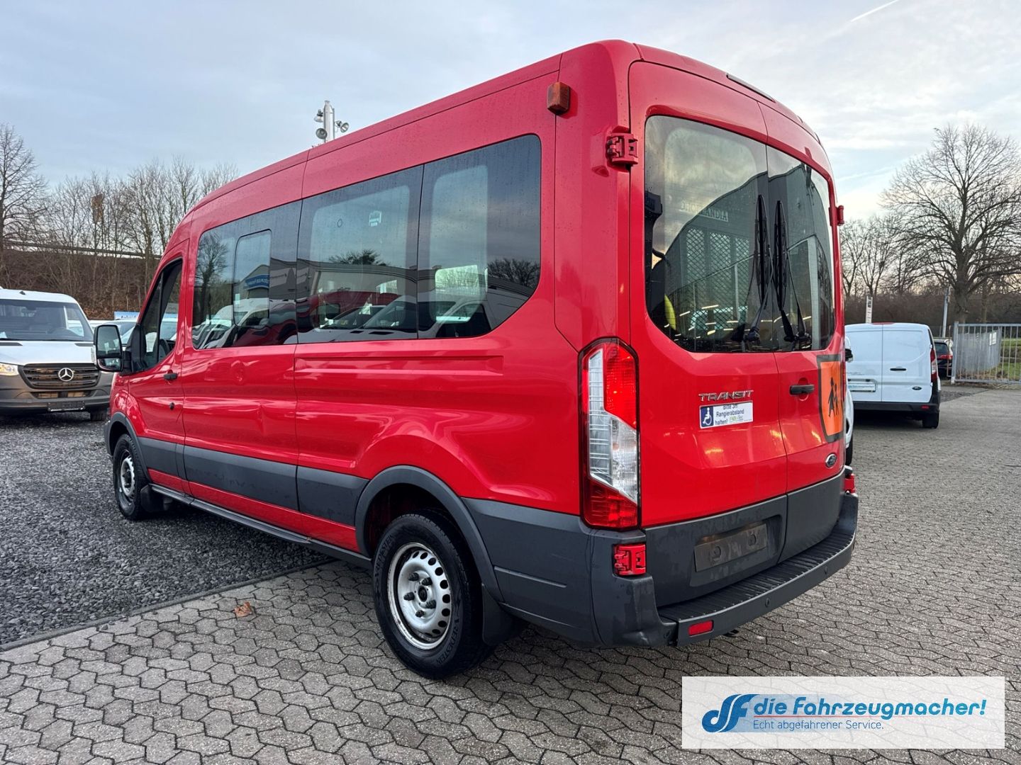 Fahrzeugabbildung Ford Transit Kombi 350 L3 2.2 TDCi *7049 *KLIMA *EXP