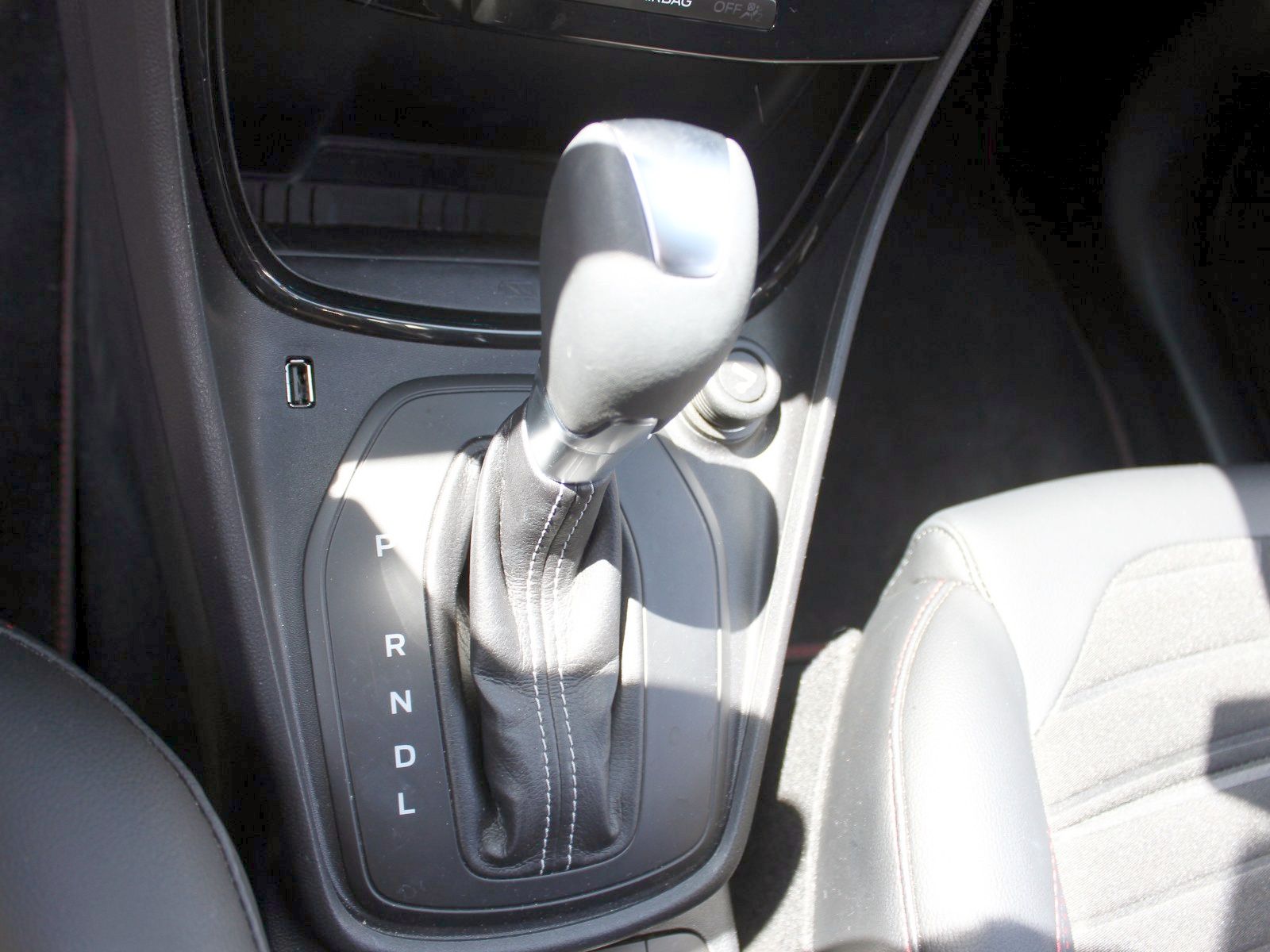 Fahrzeugabbildung Ford Puma ST-Line X 1,0 EcoBoost Mild Hybrid