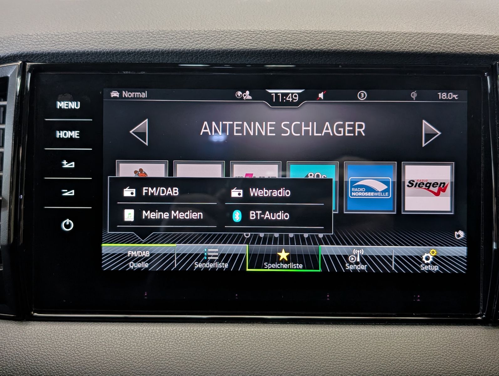 Fahrzeugabbildung SKODA Karoq 2.0 TDI DSG Sportline 4x4 ACC LED Cam AHK