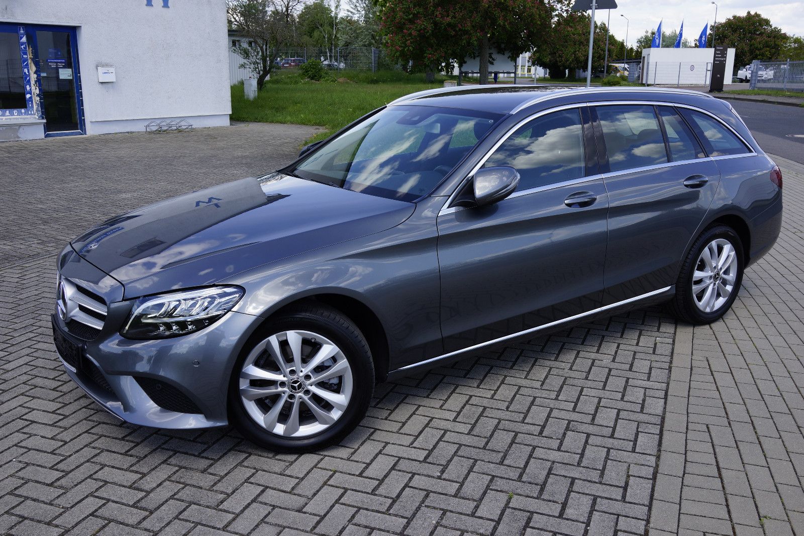 Mercedes-Benz C 220 *4Matic*Avantgarde*Distr*Laserlicht*