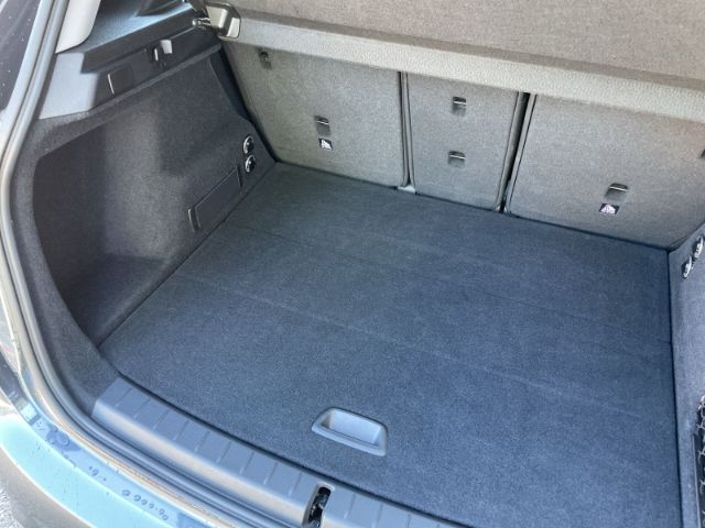 Fahrzeugabbildung BMW 218 Active Tourer d Adnantage Autom. Navi, Einpa