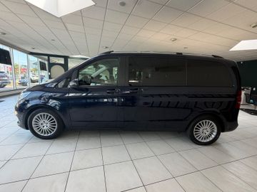 Mercedes V 220 - 8