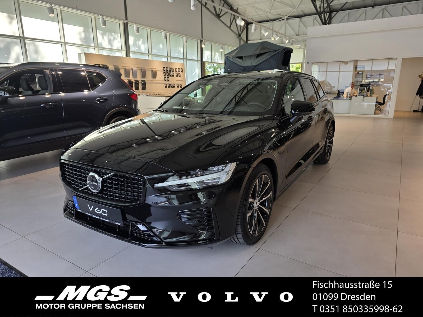 Volvo V60 Plus Dark Recharge Plug-In Hybrid AWD
