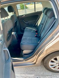 Volkswagen Golf - 11