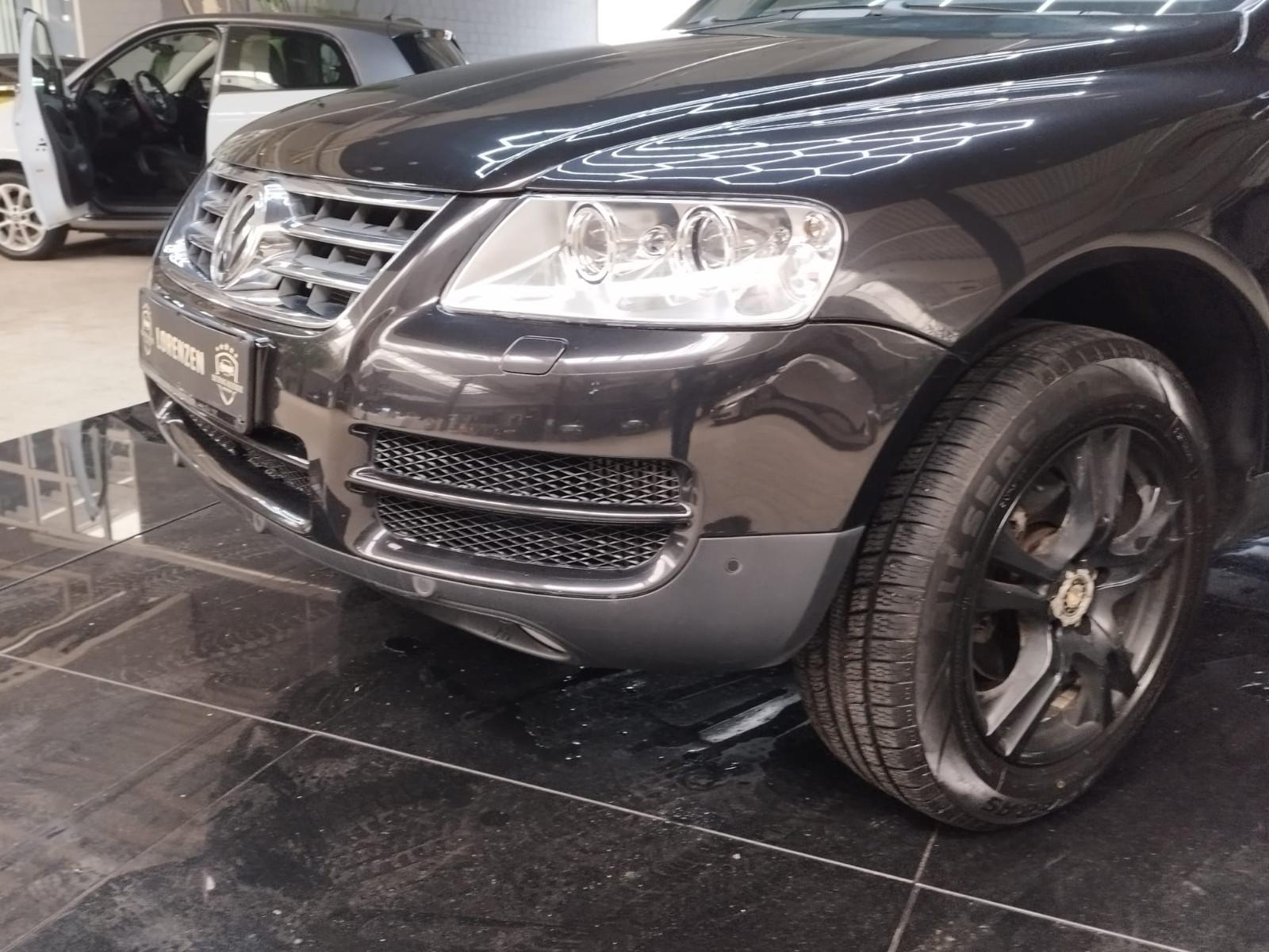 Volkswagen Touareg 2005 — rear view