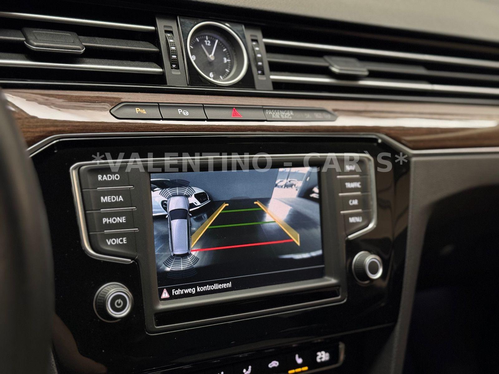 Volkswagen Passat Variant Highline Navi/Shz/ACC/Ahk/Kamera