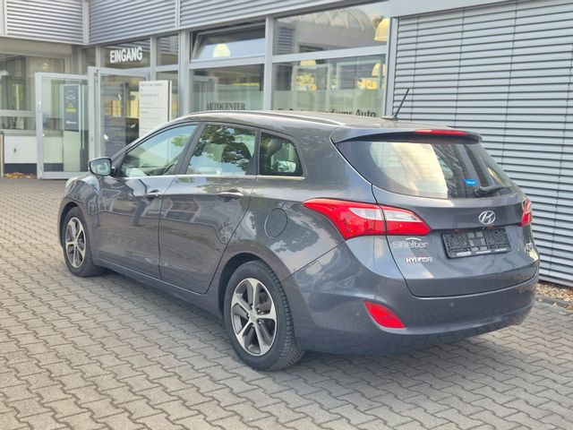 HYUNDAI i30 cw blue - Bild 5