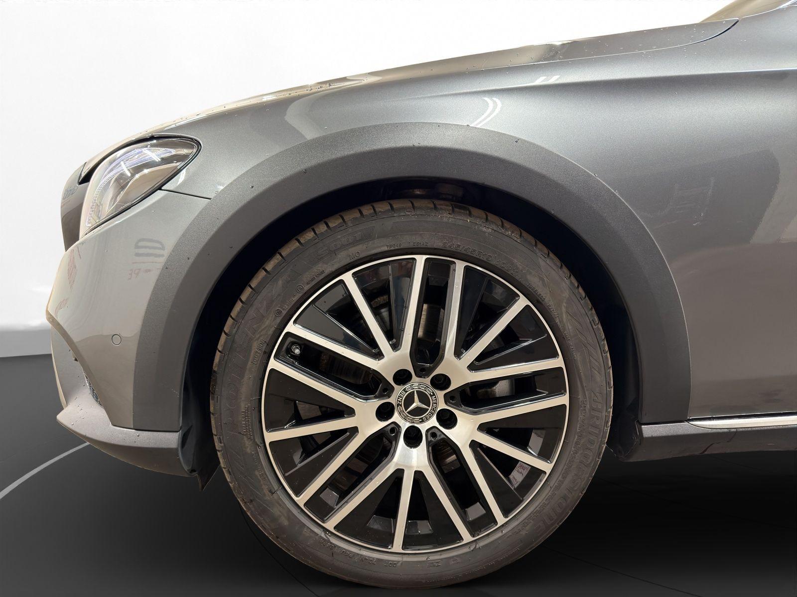 Mercedes-Benz E 220d T 4M All-Terrain AHK Pano LED LM 19" Navi