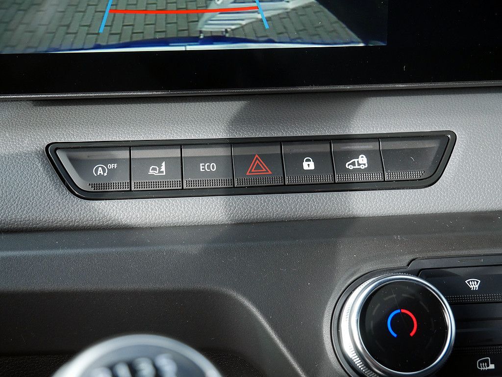 Fahrzeugabbildung Renault Master Kasten Extra L2H2 Blue dCi 130 AHK LED