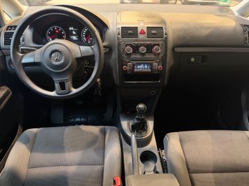 Volkswagen Touran - 10