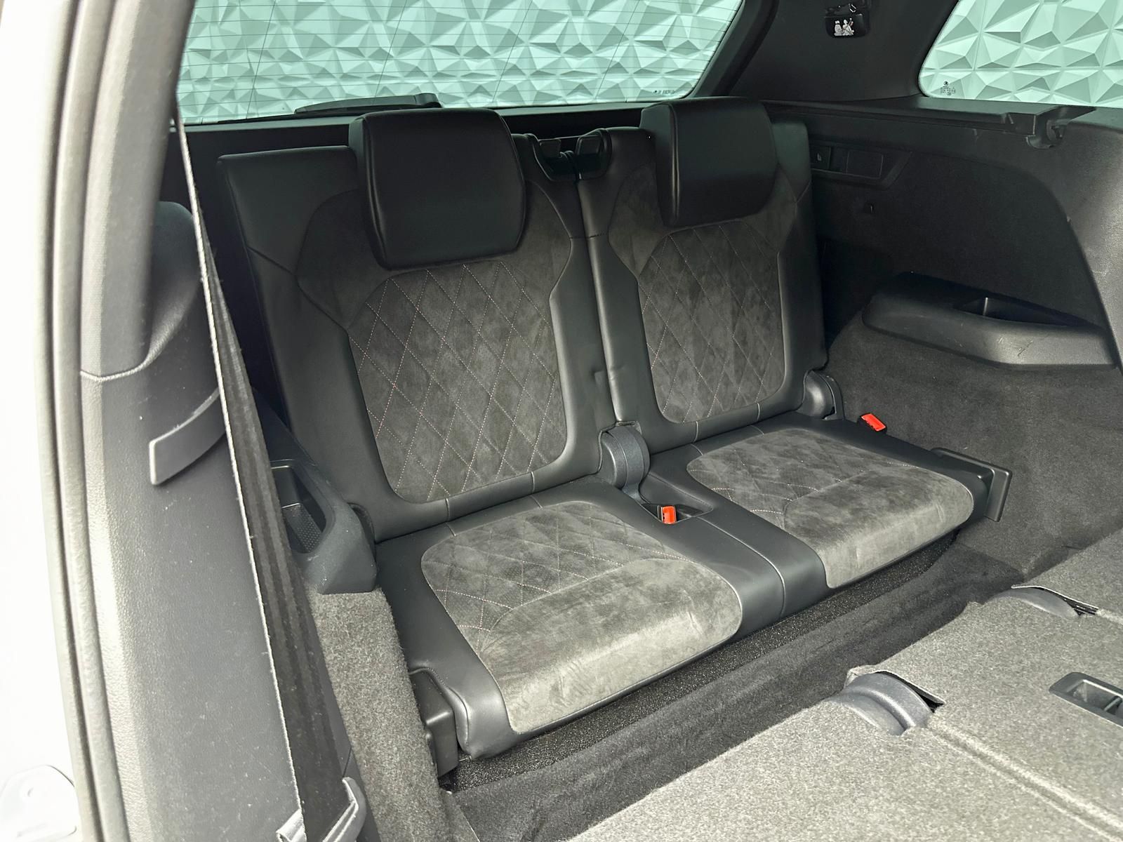 Fahrzeugabbildung SKODA KODIAQ RS TDI 4X4/7-SITZE/PANO/STDHZ/AHK/ACC/360