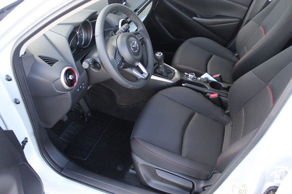 Fahrzeugabbildung Mazda 2 M-Hybrid Homura G-90 ACAA RFK SHZ TEMPOMAT BLU