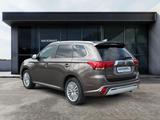 Mitsubishi Outlander 2.4 Plug-in Hybrid Plus 4WD Shzg. Lede - Mitsubishi Outlander Plus mit Hybrid-Antrieb (Benzin/Elektro)