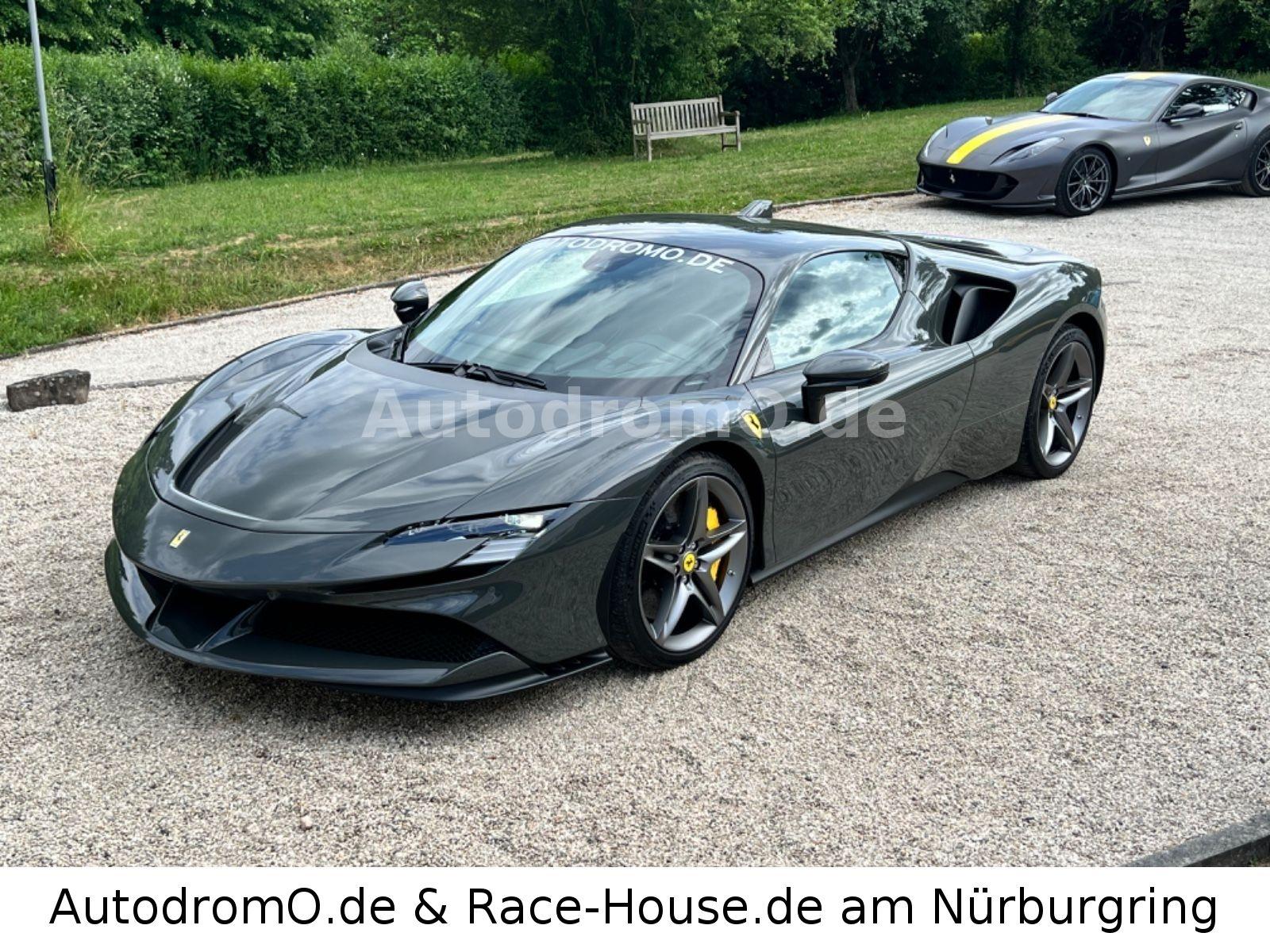 Ferrari SF90 Grigio Scuro Carbonsitze Liftsystem MwSt.