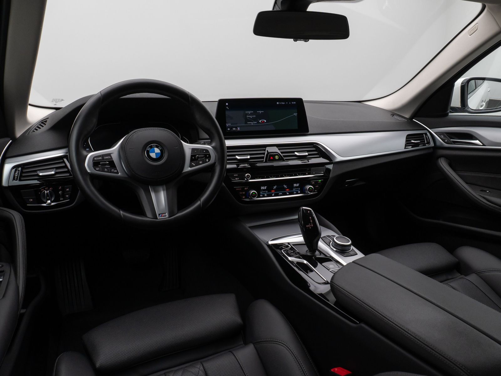 Fahrzeugabbildung BMW 520d Kamera DAB CockPitPlus Alarm Sport LED