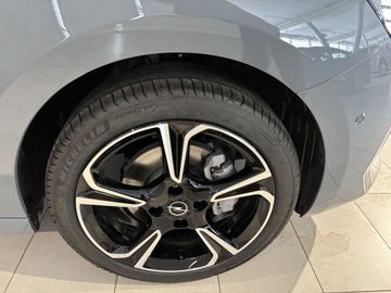 Fotografie 4 des Opel Corsa 1.2 Direct Injection Turbo GS Infotainment