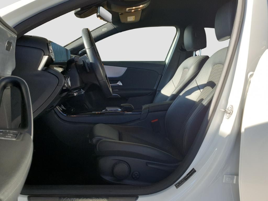 Fahrzeugabbildung Mercedes-Benz A 180 Progressive (EURO 6d) Night Paket*LED*PDC