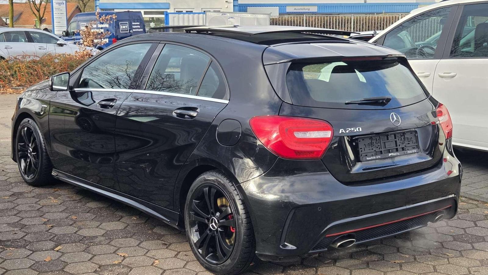 Mercedes-Benz A 250 A 250 Sport AUT Panorama DISTRONIC LEDER