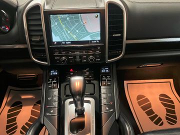 Porsche Cayenne - 10