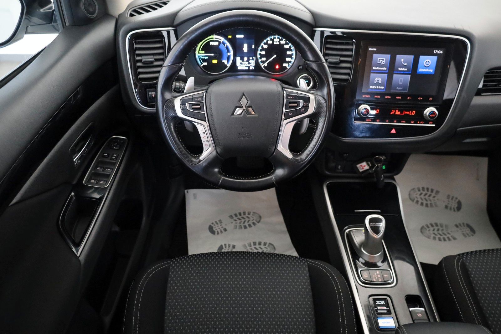 Fahrzeugabbildung Mitsubishi Outlander PHEV 4WD SH,PDC,Kamera,AHK,SR+WR