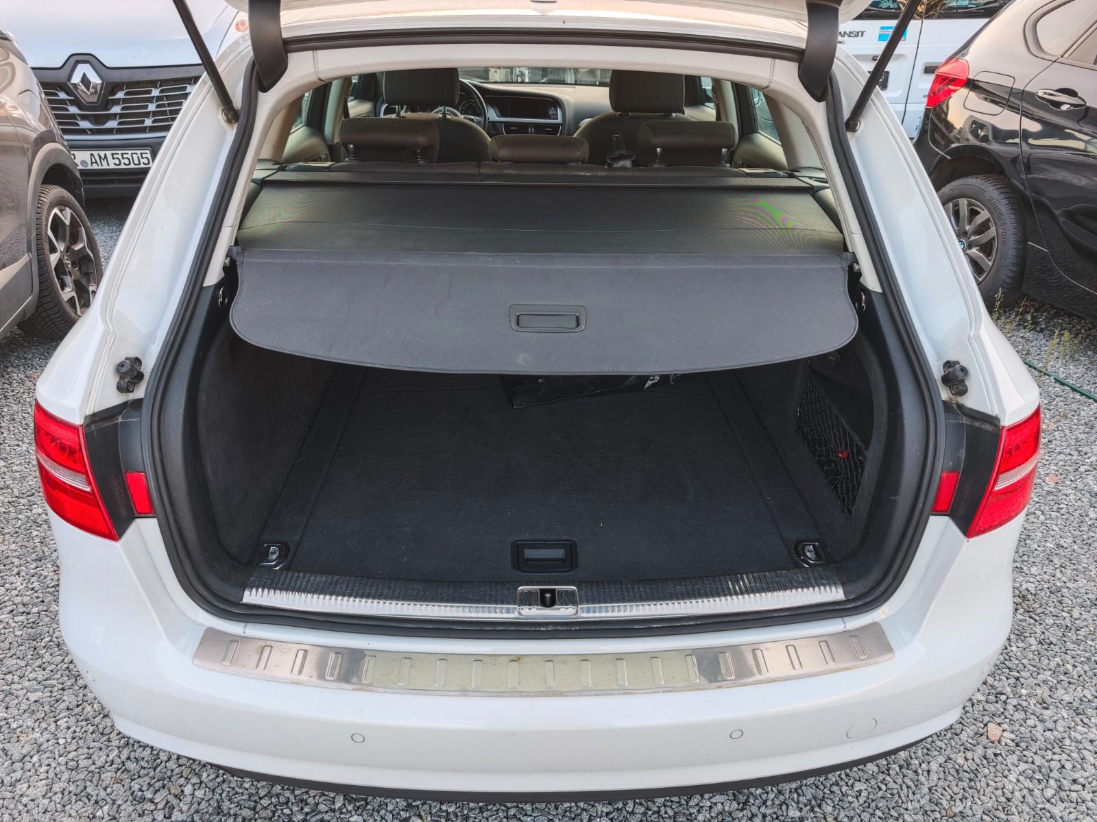 Audi A4 2012 — photo 23
