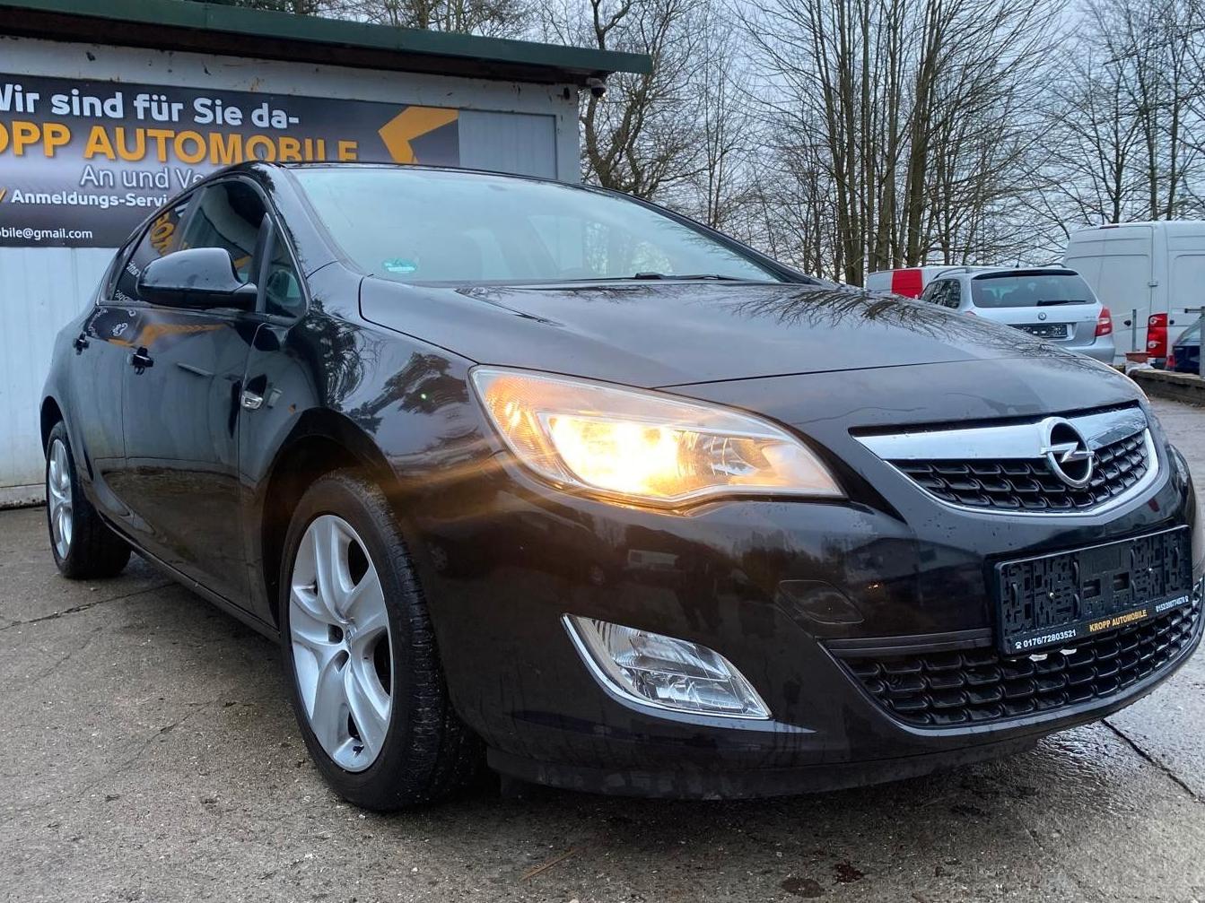 Opel Astra J Sports Tourer Sport 1.6