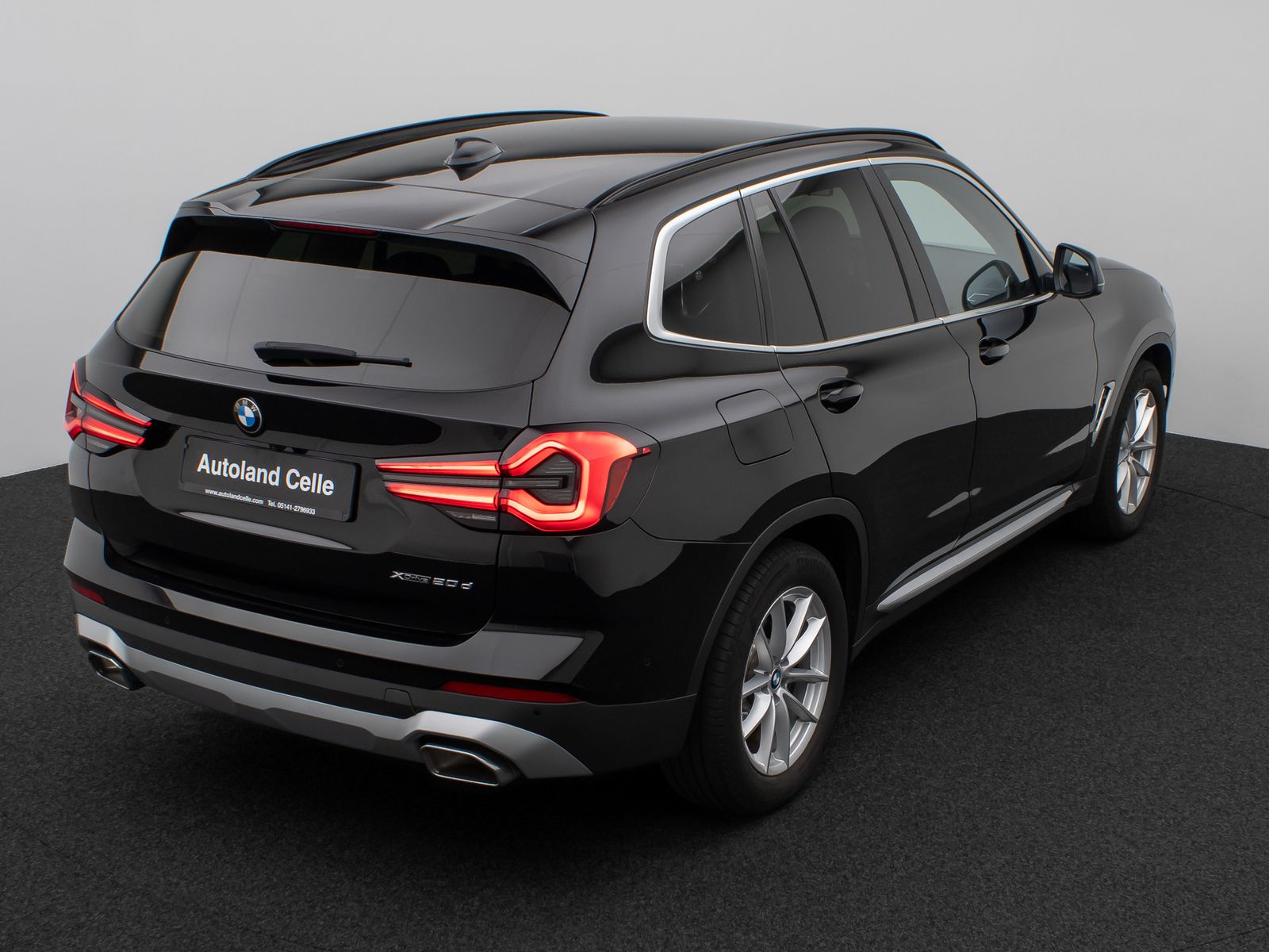Fahrzeugabbildung BMW X3 xD20d KameraDAB HiFi Leder Alarm Sport 18Zoll