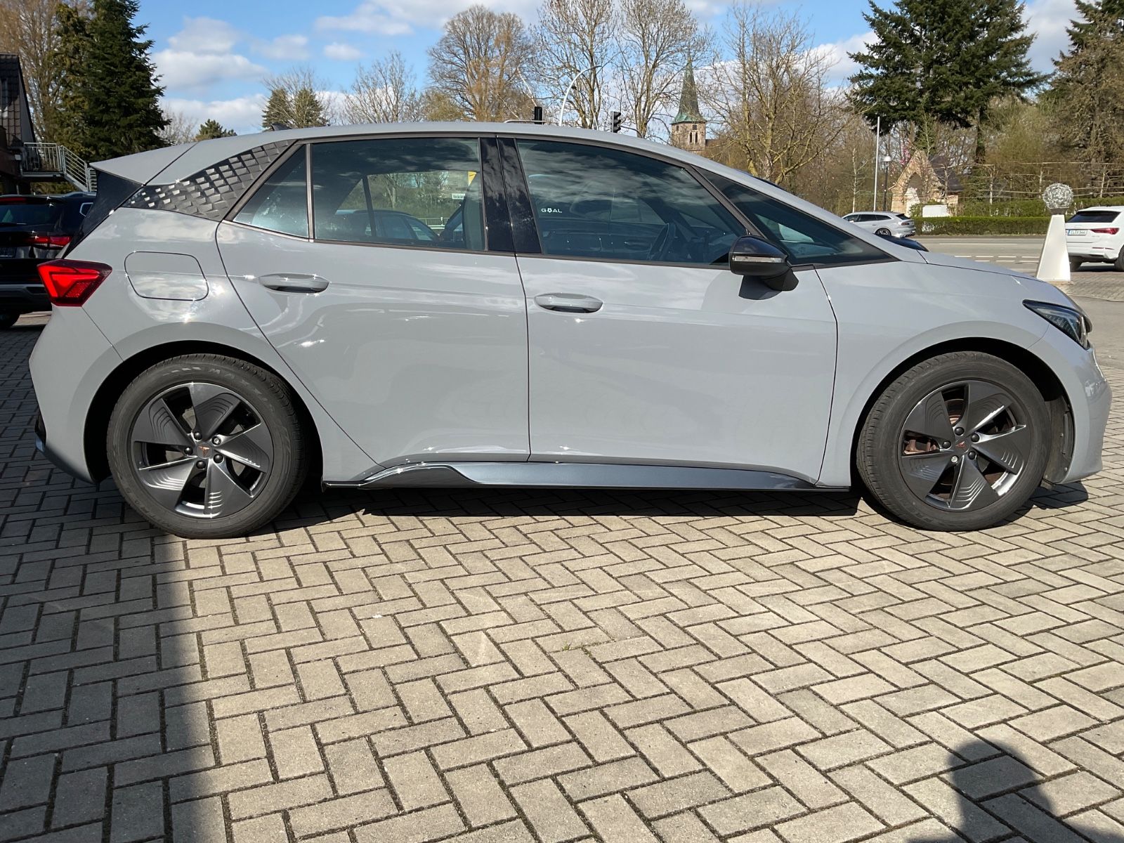 Fahrzeugabbildung CUPRA Born 58 kWh 150 kW,Kamera,Navi,Sitzheizung,ACC