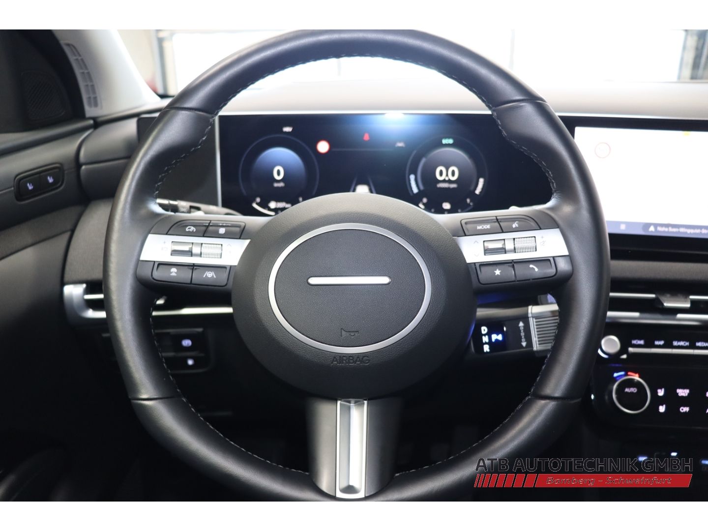 Fahrzeugabbildung Hyundai Tucson Prime 1.6 T-GDI PHEV 4WD SOH 98,7%  HUD N