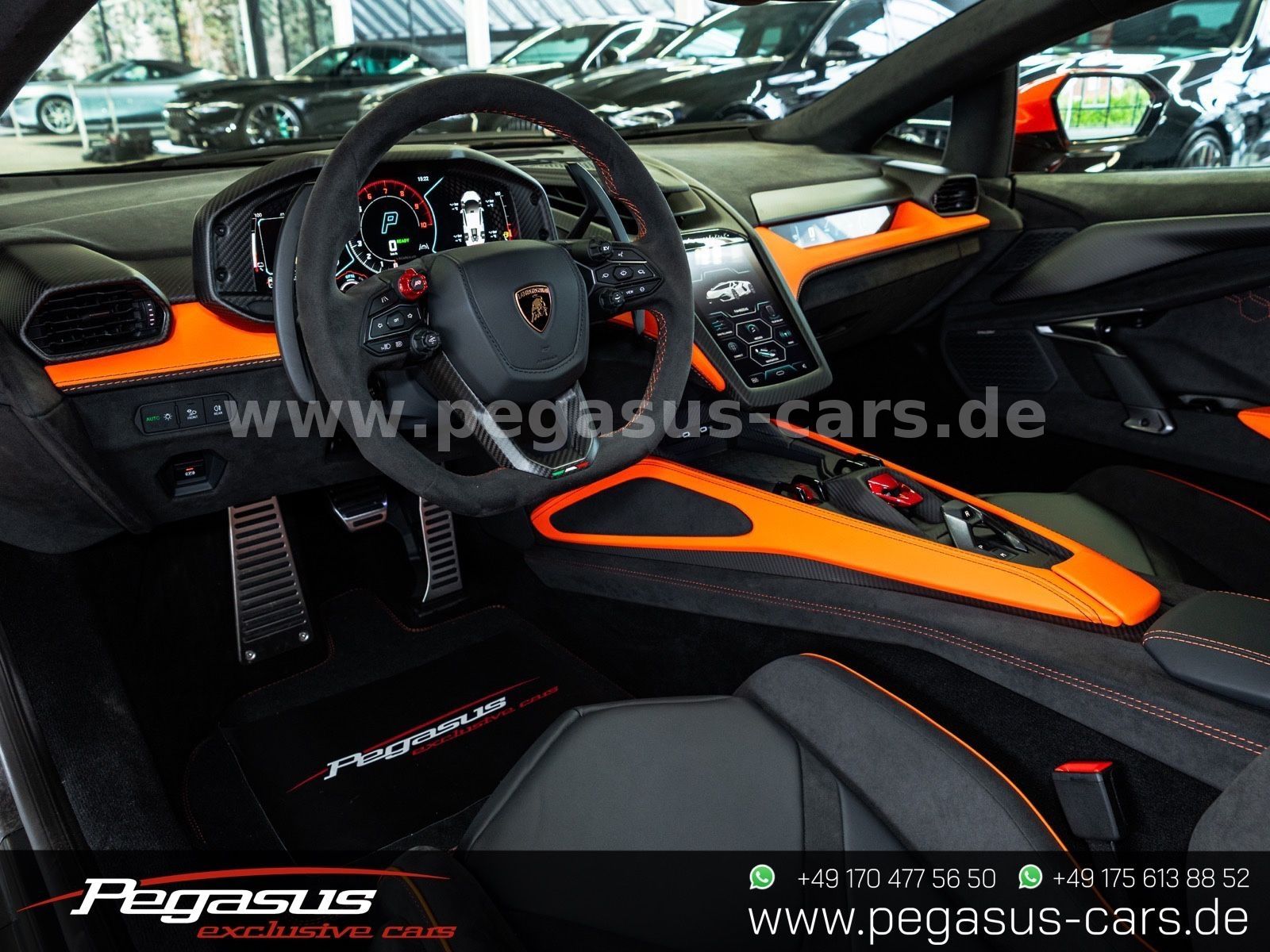 LAMBORGHINI Revuelto - 35