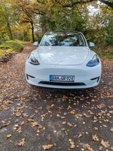 Tesla Model Y Long Range 2022 ++ TÜV NEU++ Top Zustand - Tesla Model Y in München