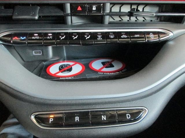 Fiat 500e Cabrio Red Navi Digitales Cockpit Klimaauto