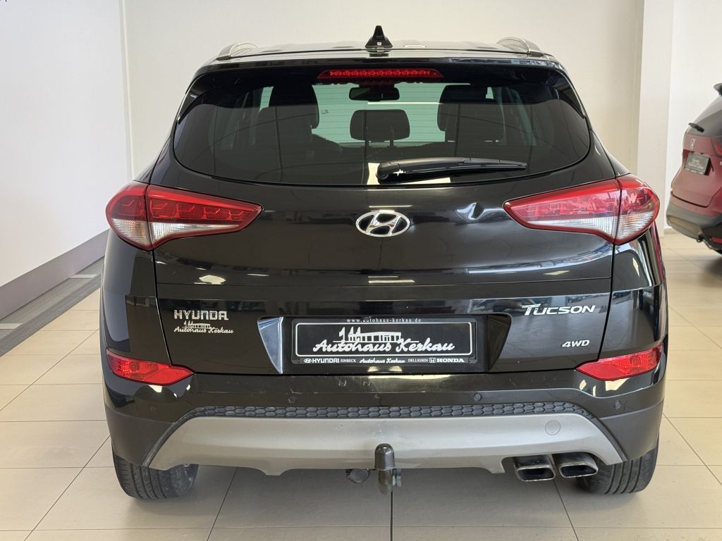 Fahrzeugabbildung Hyundai Tucson 2.0 CRDi 4WD Automatik Premium+AHK