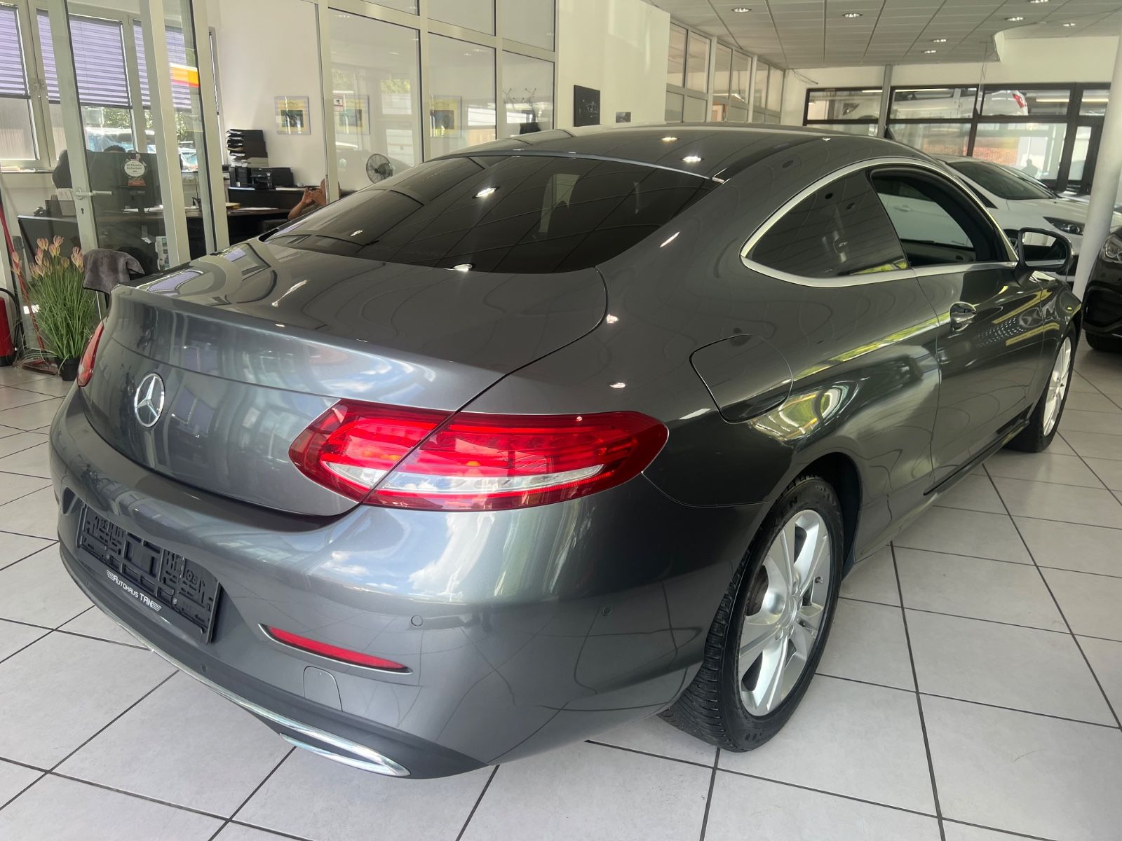 Fahrzeugabbildung Mercedes-Benz C 250 d Coupe *LED*LEDER* Burmester *