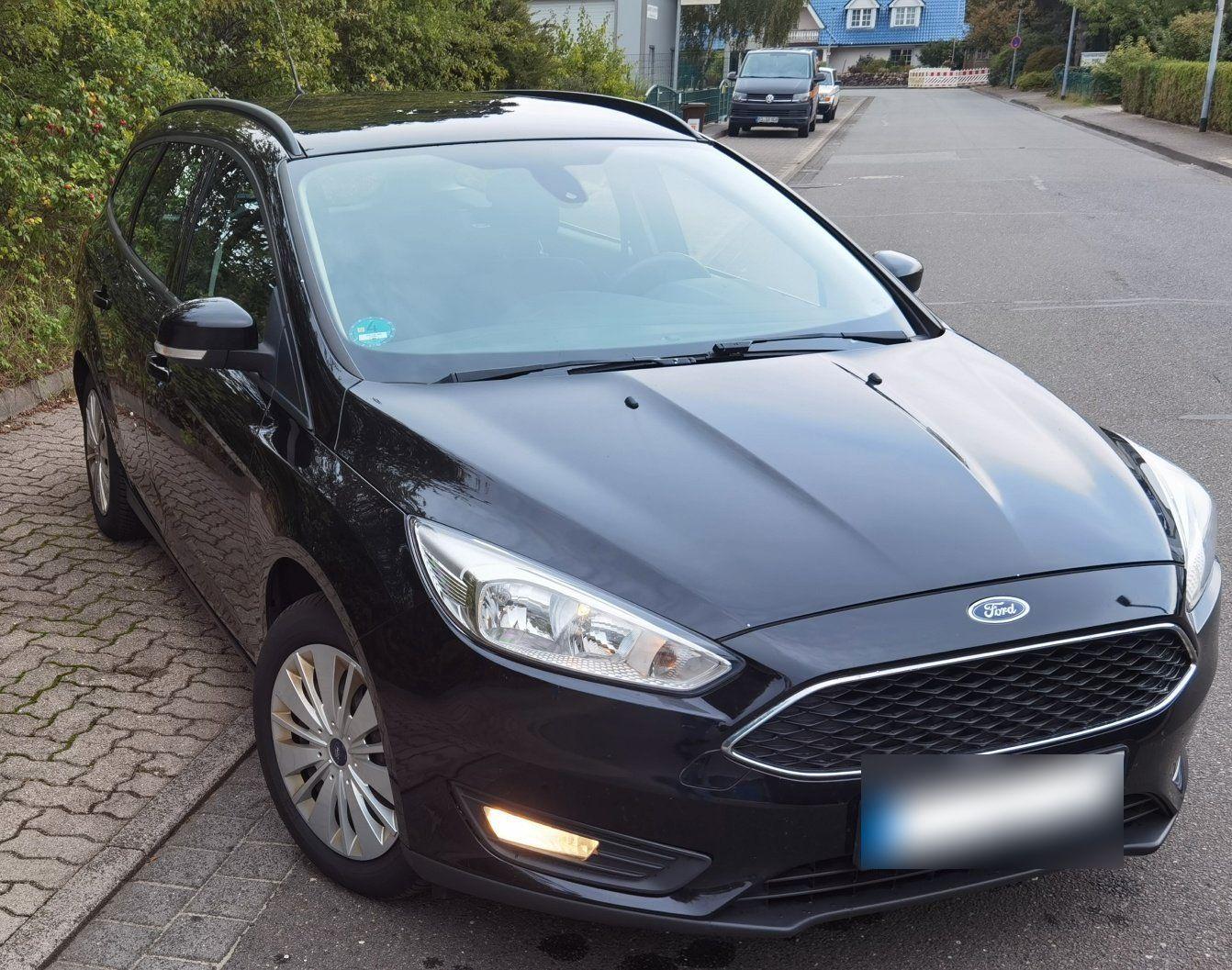 Ford Focus 2015 — rear view