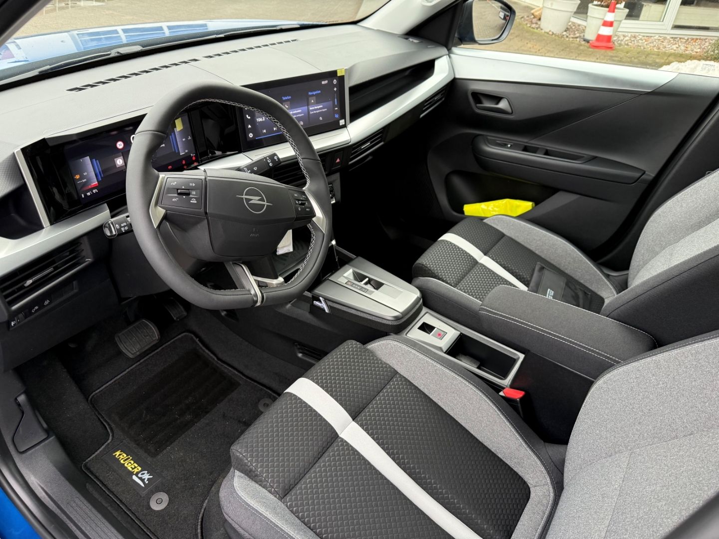 Fahrzeugabbildung Opel Frontera Edition 1.2 SHZ+LHZ+Kamera+Allwetter