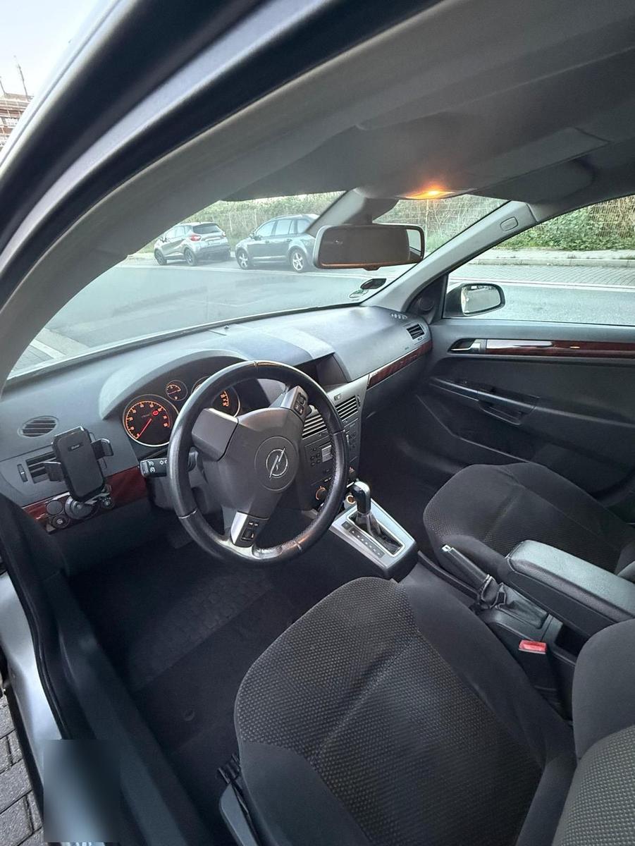Opel Astra 2005 — photo 6