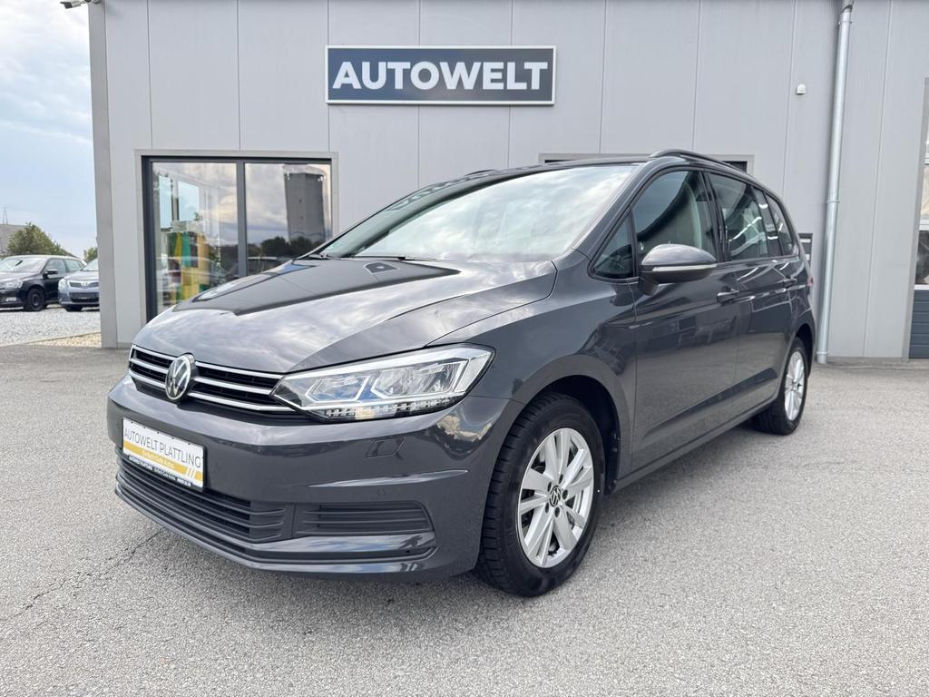 Volkswagen Touran Comfortline 20 TDI 7Sitzer AHK LED ACC 2020