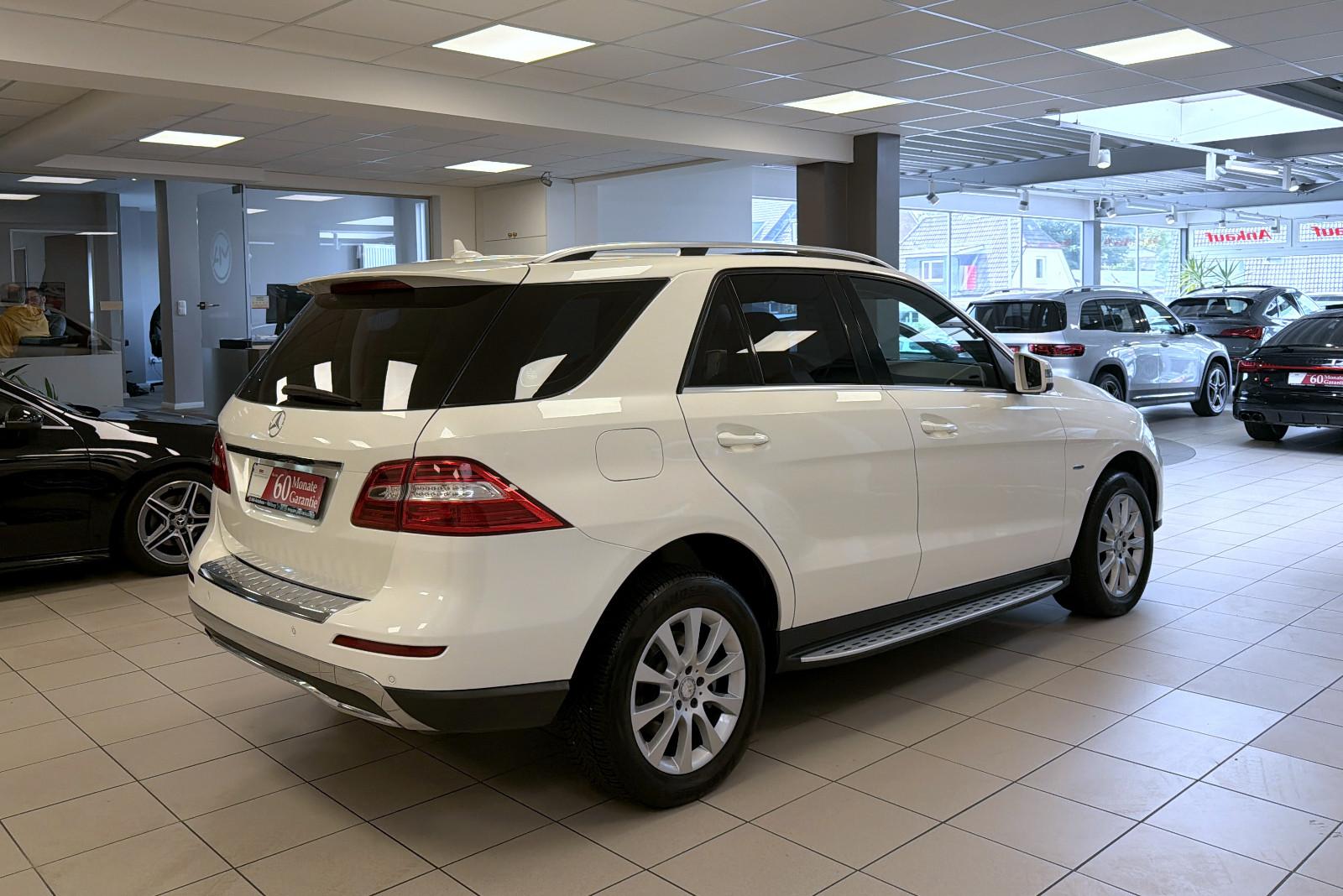 Mercedes-Benz ML 350 CDI BT 4Matic *GlasSD*AHK*BiXenon*Navi