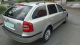 Skoda Octavia Combi 1.6 FSI Elegance Elegance - Skoda Octavia aus 2006: Elegance
