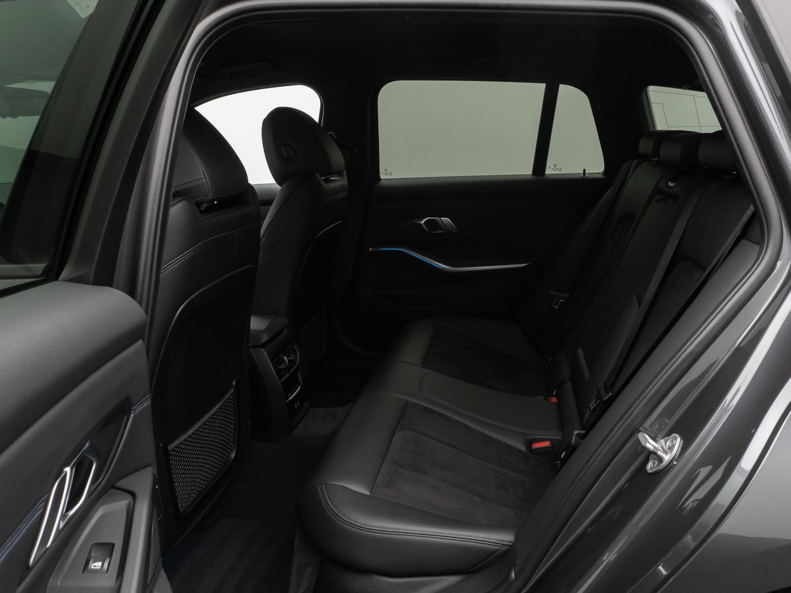 Fahrzeugabbildung BMW 330e M Sport Laser 360°HUD DAB Stop&Go Komfort