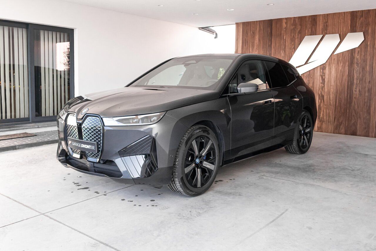 BMW iX xDrive 40e, M pack, parking+, zetel-en stuurw imagem 2